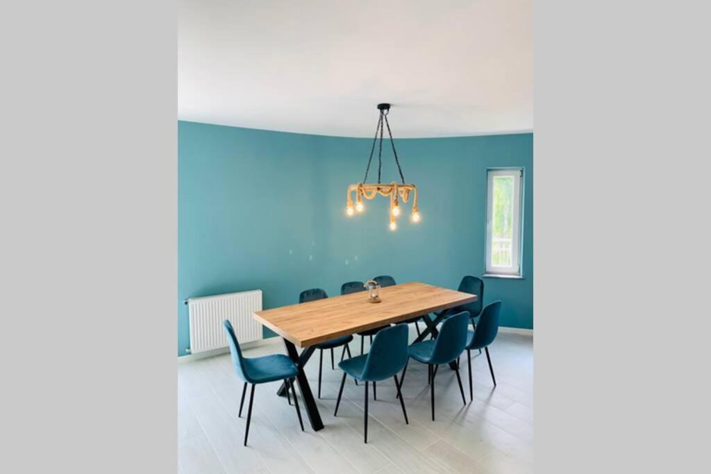 Uroczy Apartament Z Basenem I Kortem Tenisowym Pobierowo Exterior foto