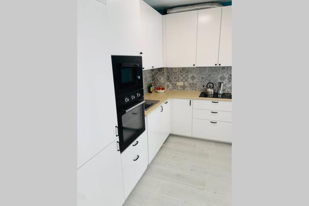 Uroczy Apartament Z Basenem I Kortem Tenisowym Pobierowo Exterior foto